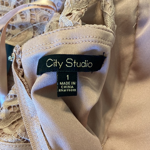 City Studio 👗 size 1 brand new with tag color mauve bust 26” long 32” - Picture 6 of 8